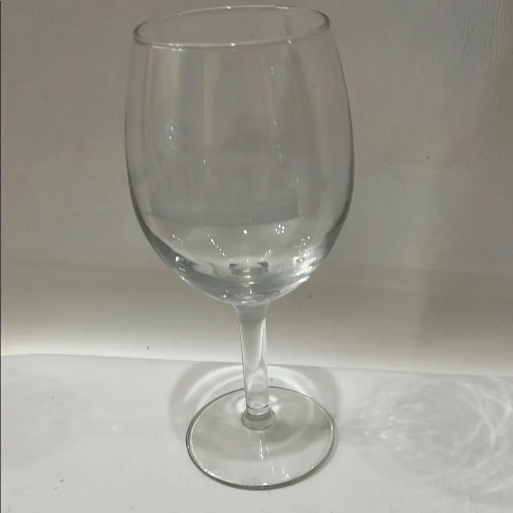 Bishop Estate Wine Glass 8 Oz Vineyard & Winery Elegant Drinkware for Dining